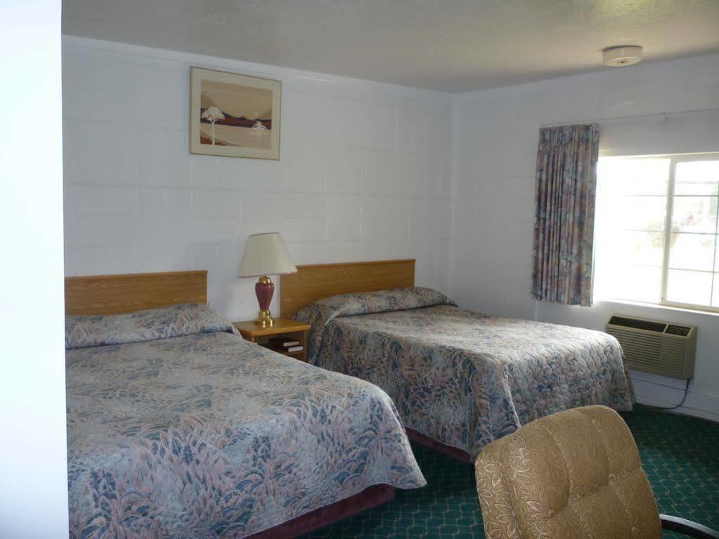 Budget Inn Motel Woodburn Exterior foto